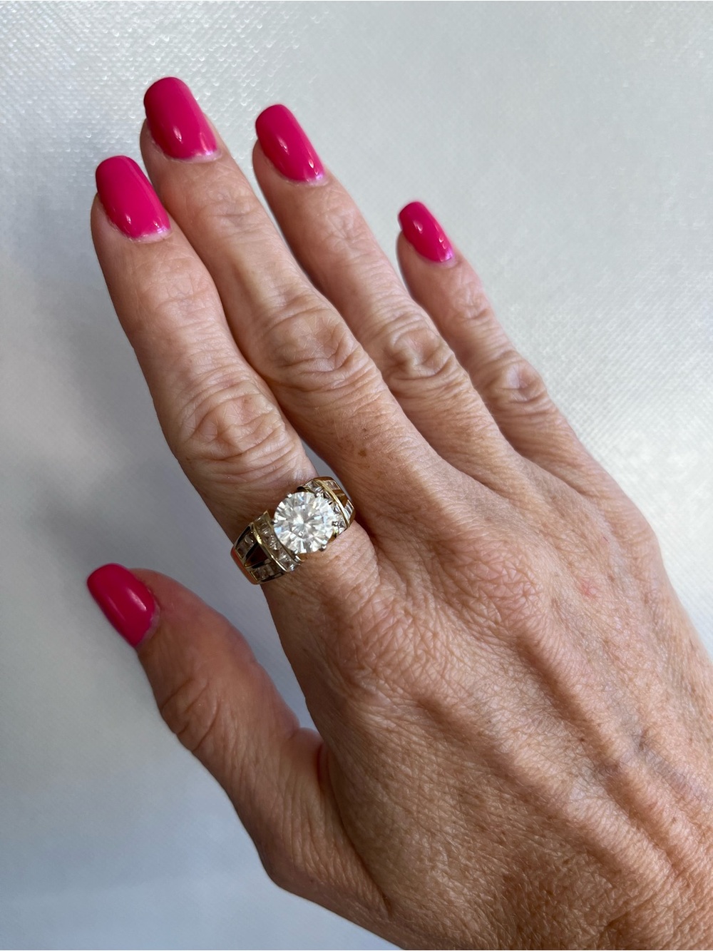 Beautiful 14K Gold CZ Ring - Picture 13 of 14